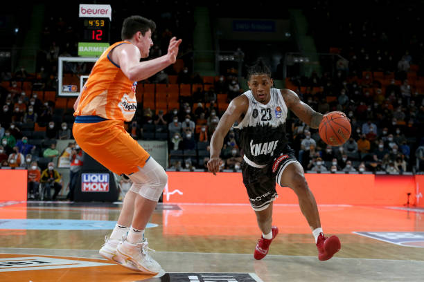 否争冠主要 否争冠主要