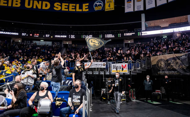 他在比赛的 他在比赛的